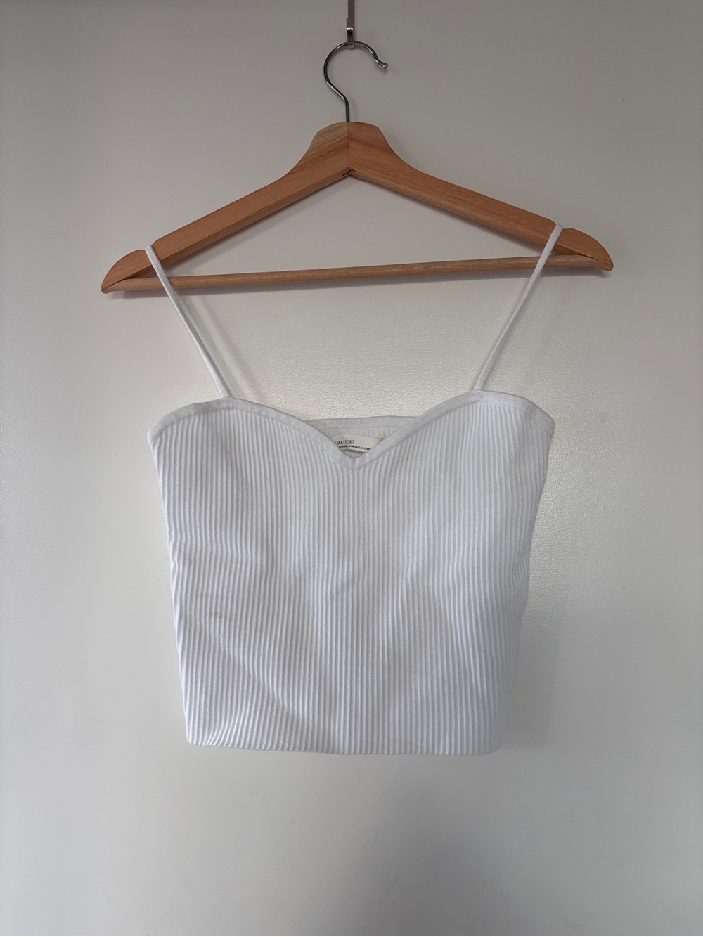Oak and Fort Small White Ribbed Sweetheart Neck Camisole Top